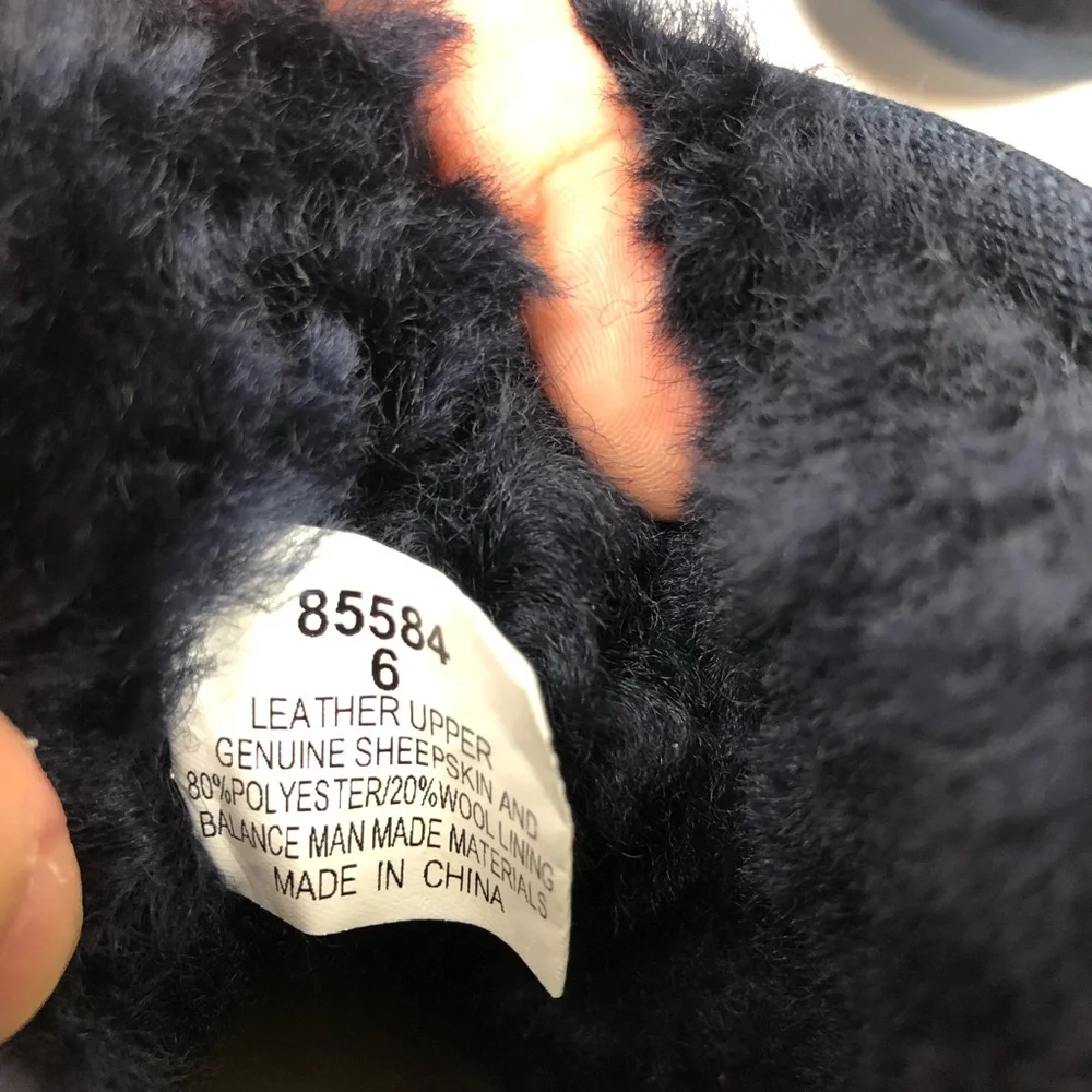 NWOT Minnetonka Dark Blue Sheepskin Slipper Snow Boots 6 - Picture 7 of 7